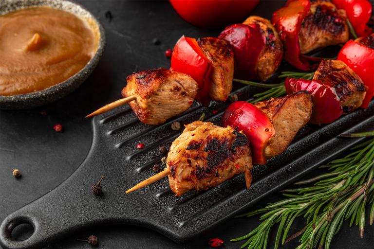 chicken and red pepper kebabs with rosemary